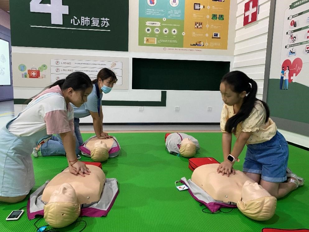 清静体验基馆
,让抢救科普越爆发动有趣 清静体验基馆
,让抢救科普越爆发动有趣
